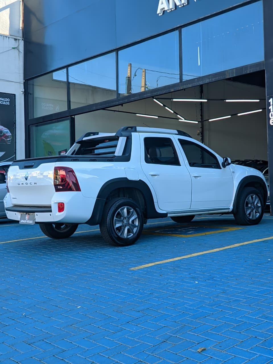 RENAULT Duster - Foto