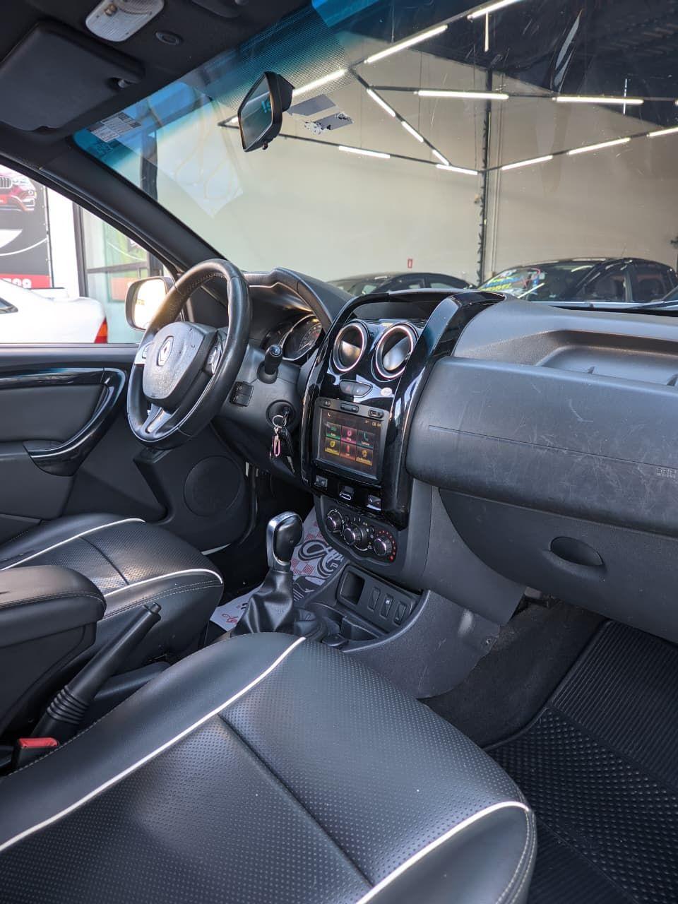 RENAULT Duster - Foto