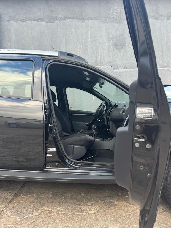 RENAULT Duster - Foto