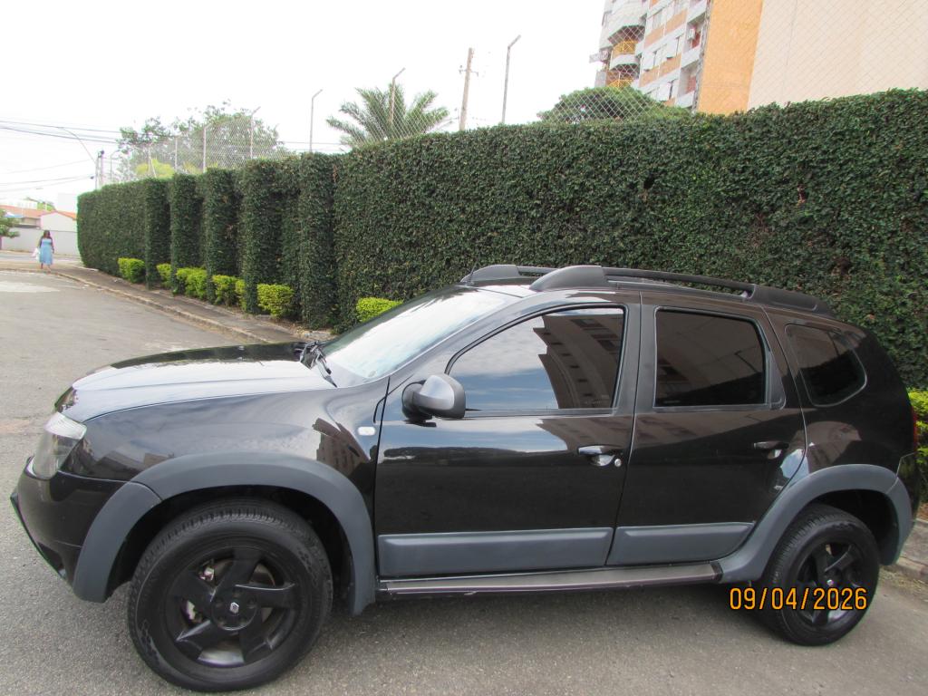 RENAULT Duster - Foto