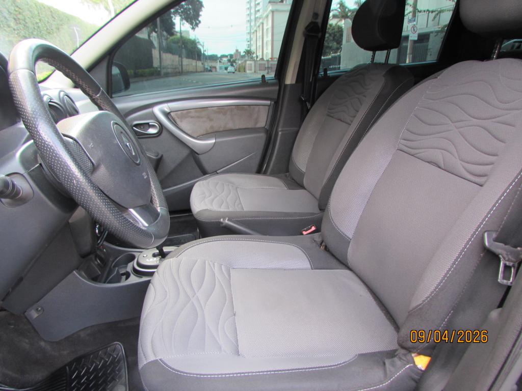 RENAULT Duster - Foto