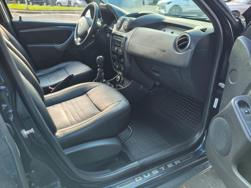 RENAULT Duster - Foto