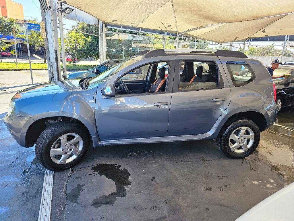 RENAULT Duster - Foto