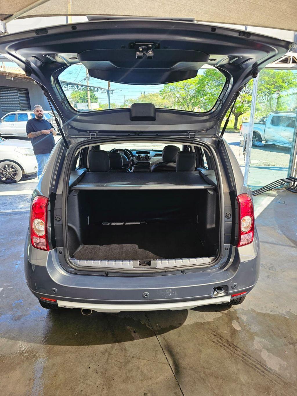 RENAULT Duster - Foto