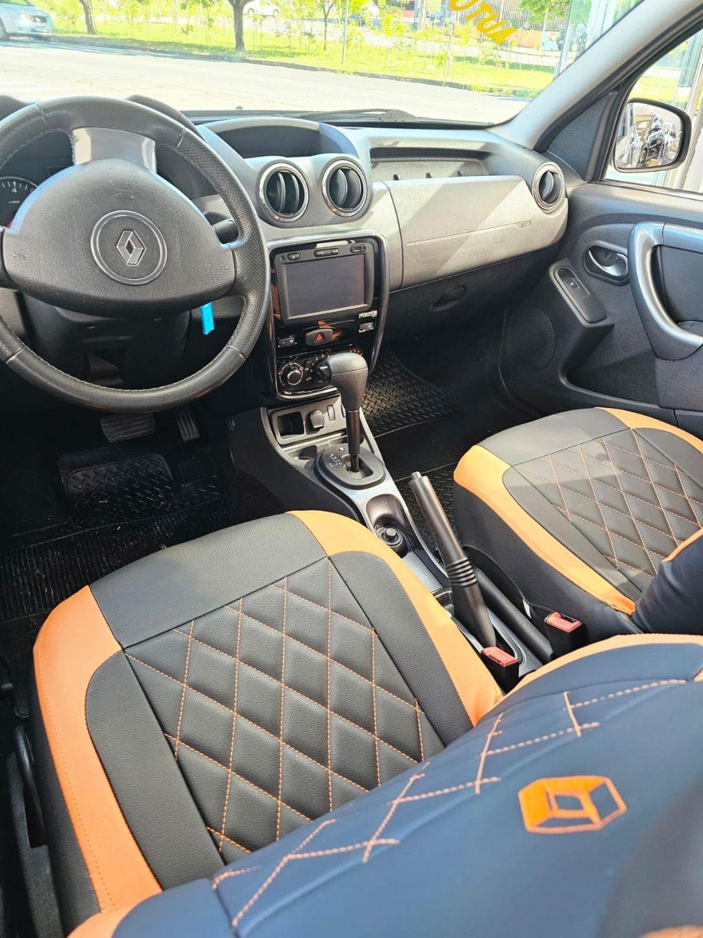 RENAULT Duster - Foto