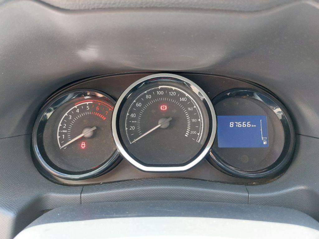 RENAULT Duster - Foto