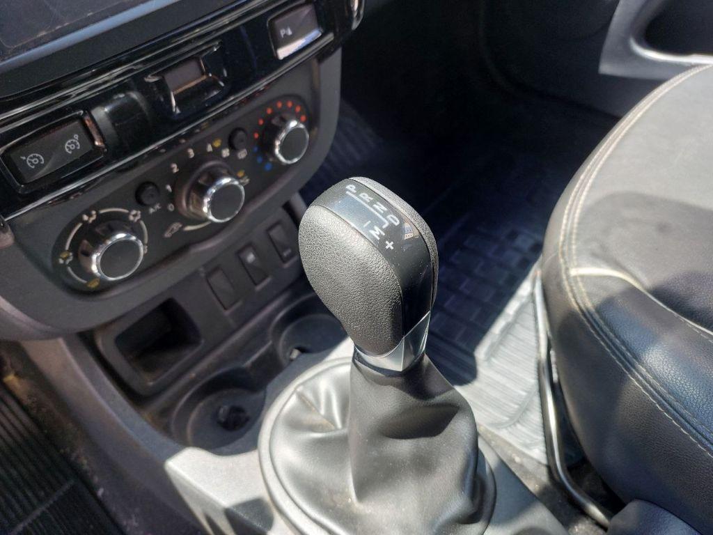 RENAULT Duster - Foto