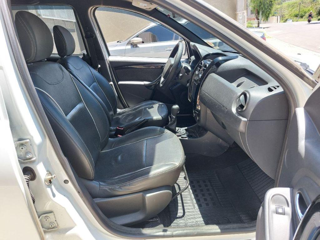 RENAULT Duster - Foto