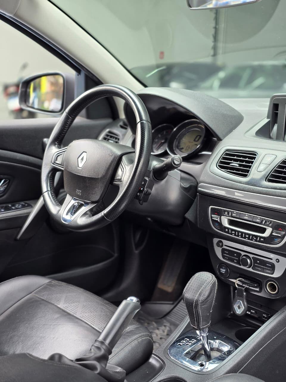 RENAULT Fluence - Foto