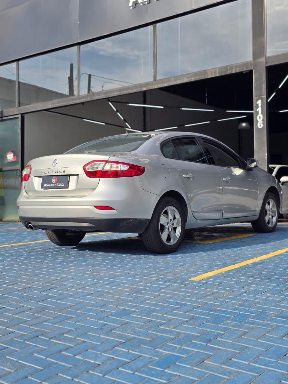 RENAULT Fluence - Foto