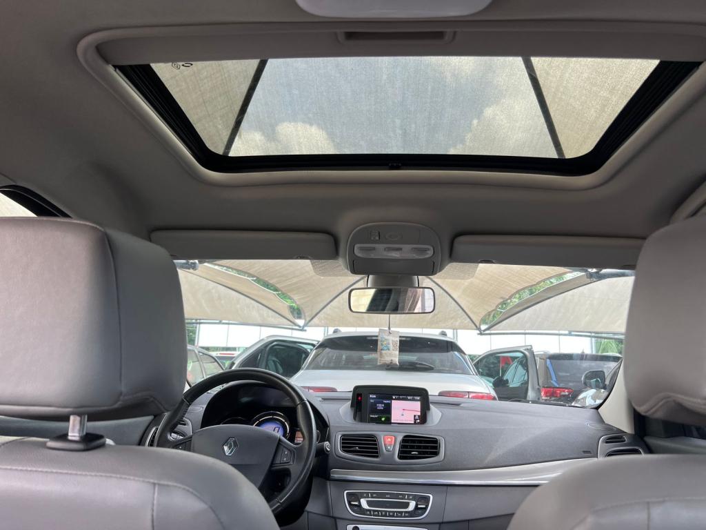 RENAULT Fluence - Foto