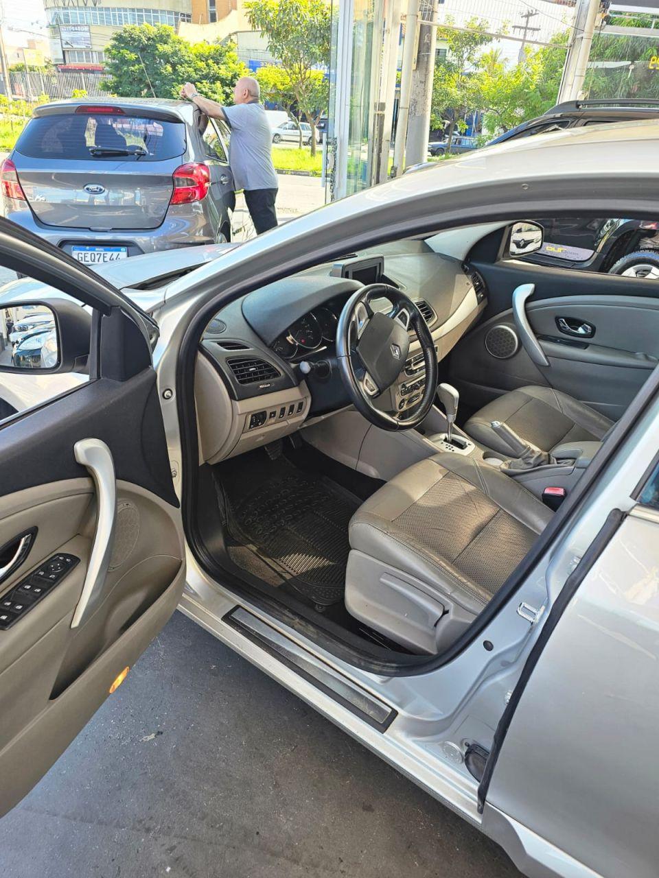 RENAULT Fluence - Foto