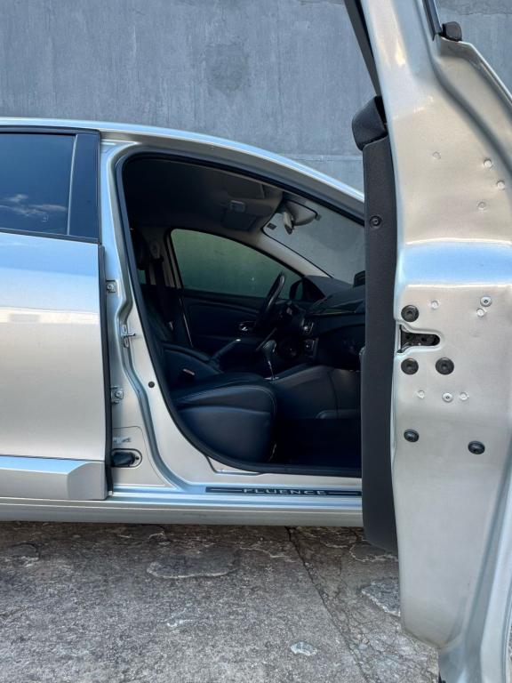 RENAULT Fluence - Foto