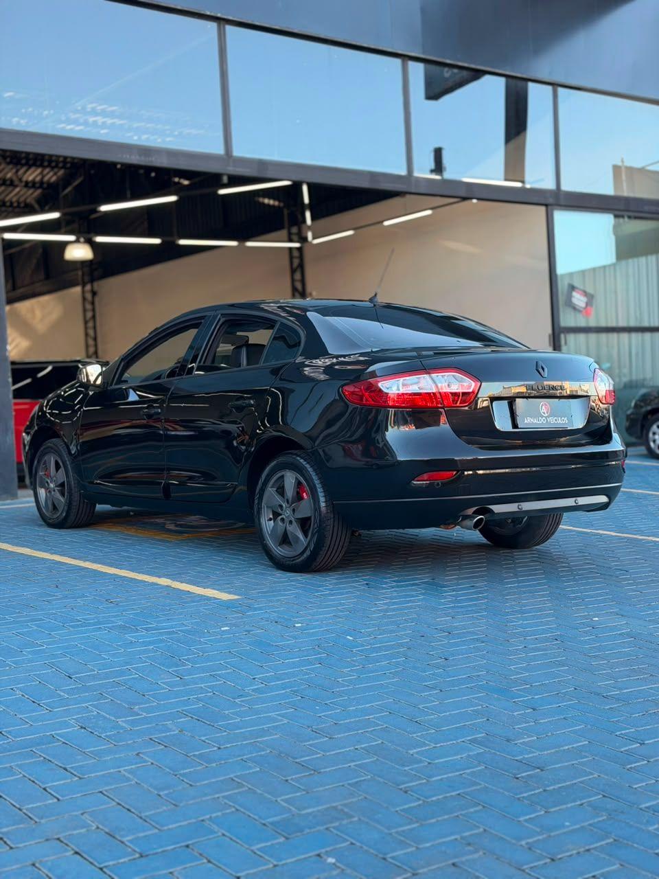RENAULT Fluence - Foto