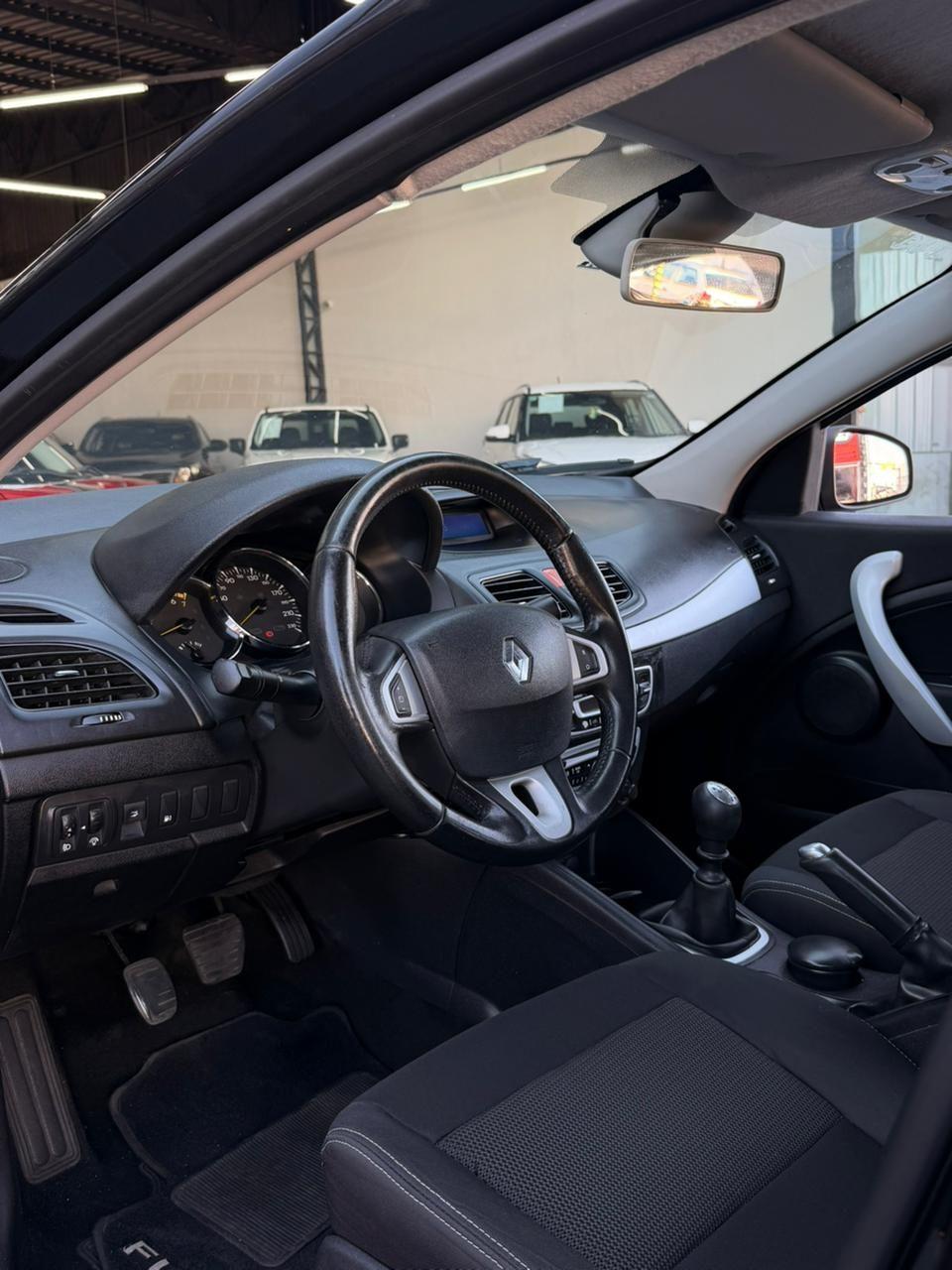 RENAULT Fluence - Foto