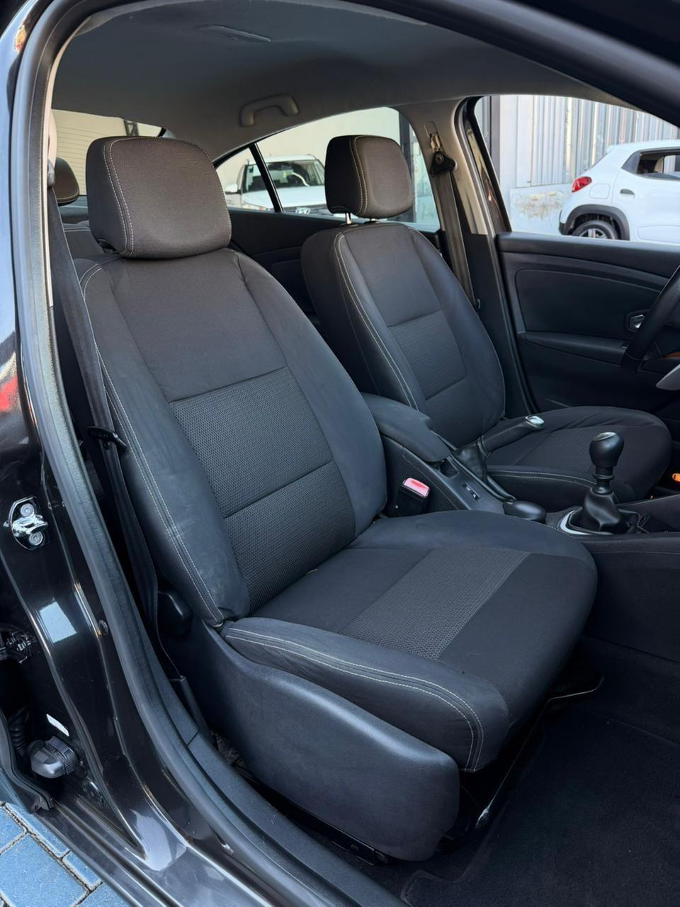 RENAULT Fluence - Foto