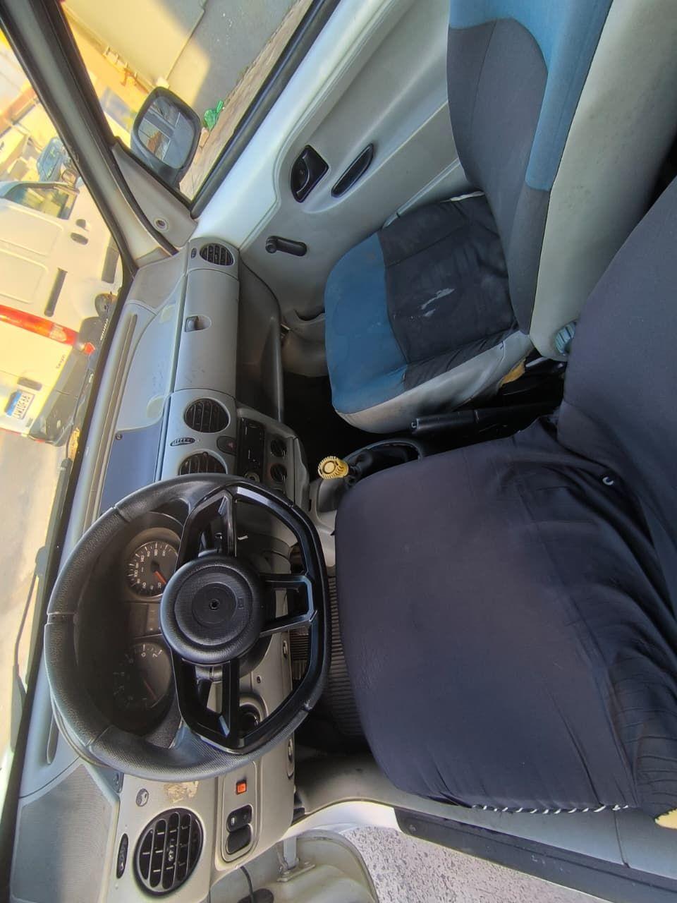 RENAULT Kangoo - Foto