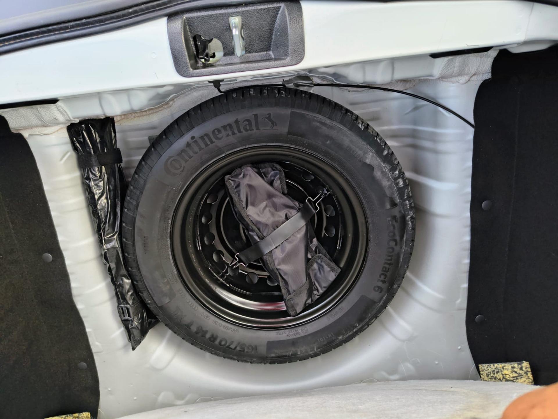 RENAULT Kwid - Miniatura