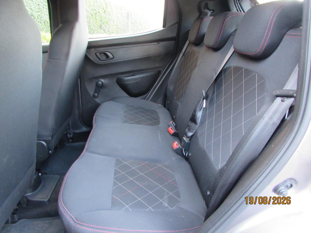 RENAULT Kwid - Foto
