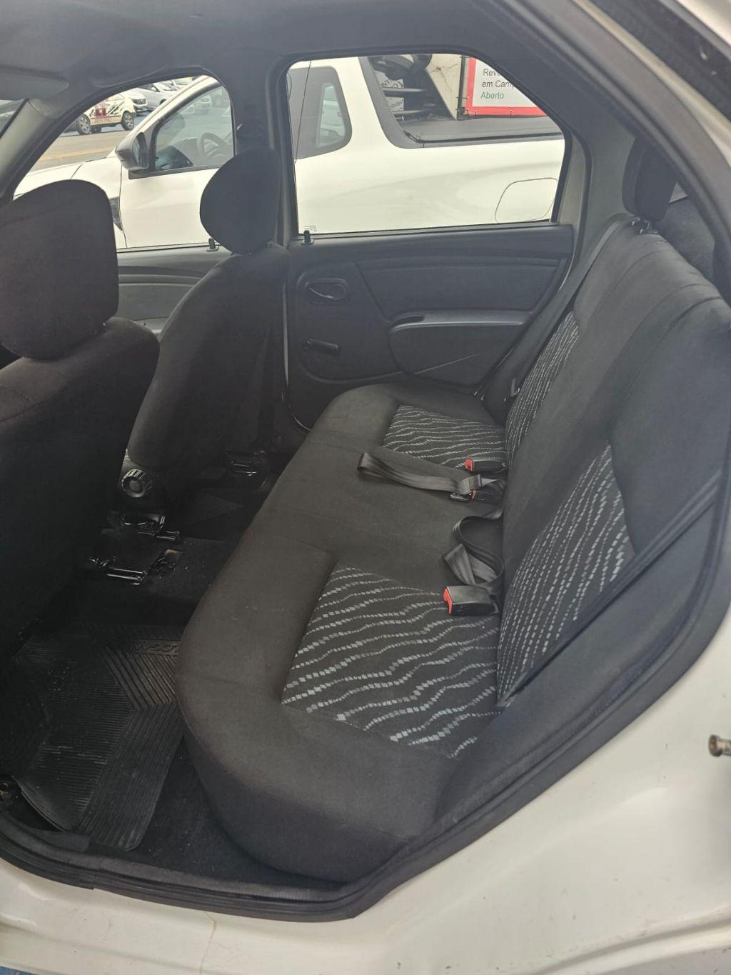 RENAULT Logan - Foto