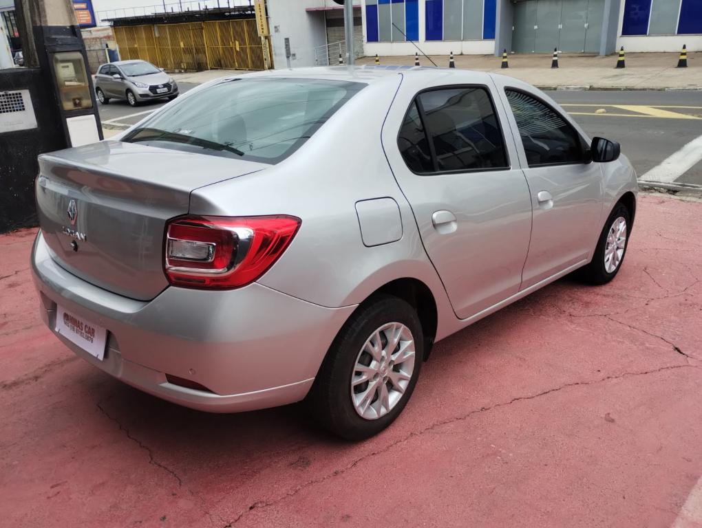 RENAULT Logan - Foto