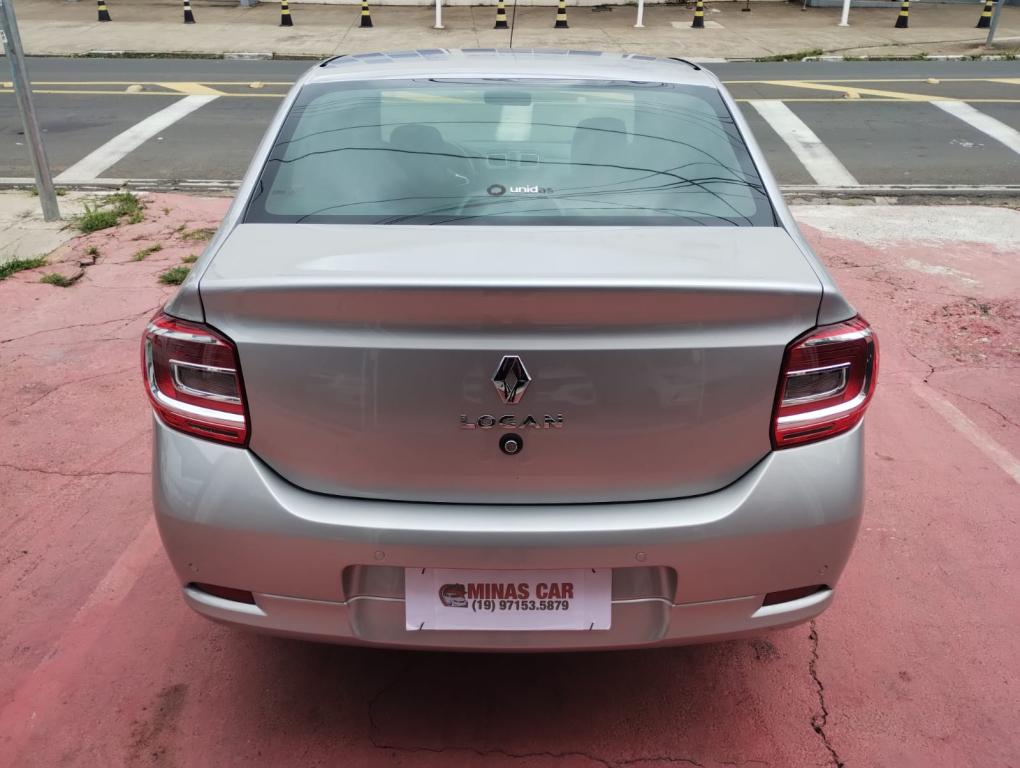 RENAULT Logan - Foto