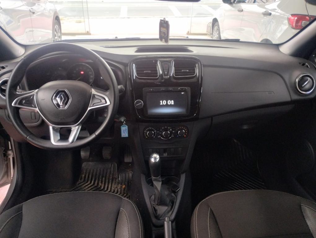 RENAULT Logan - Foto