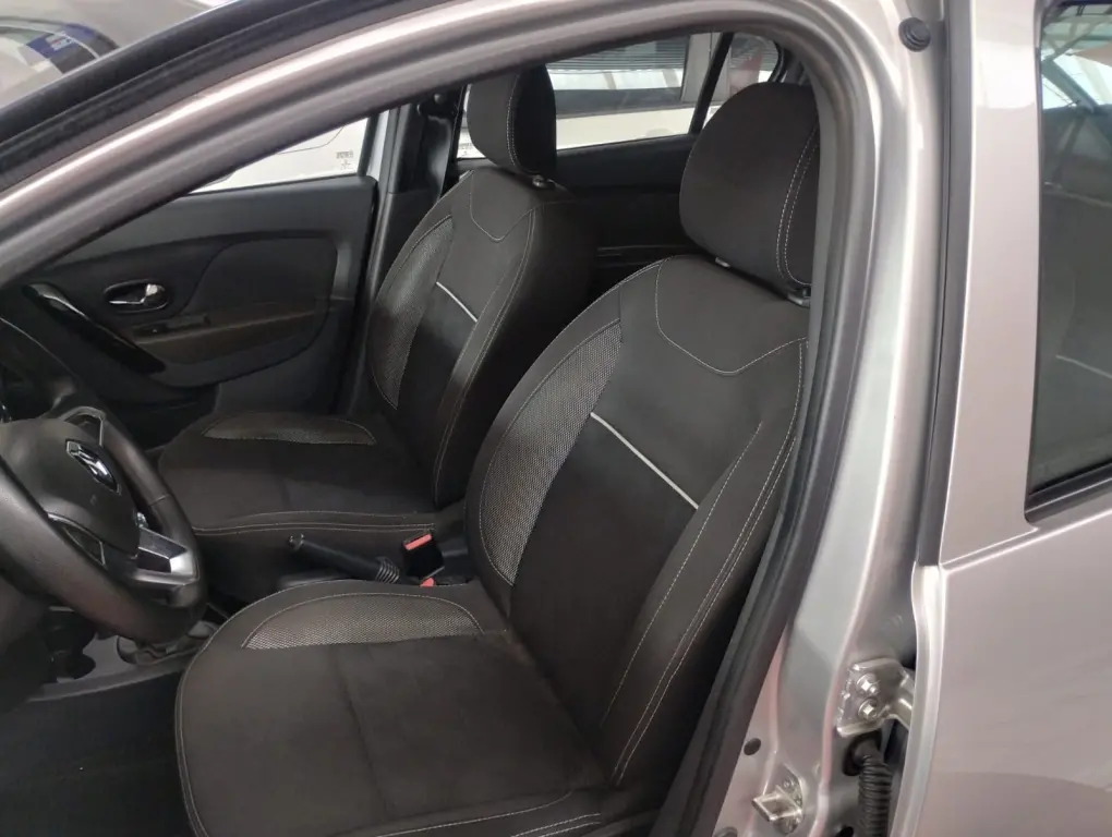 RENAULT Logan - Foto