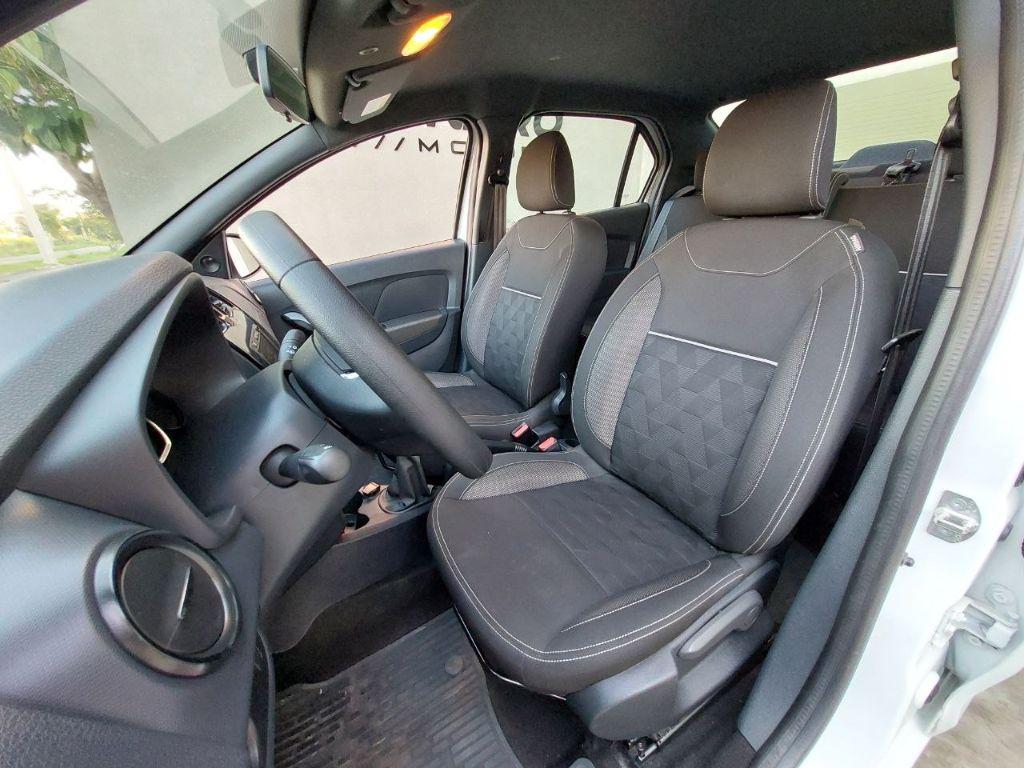 RENAULT Logan - Foto