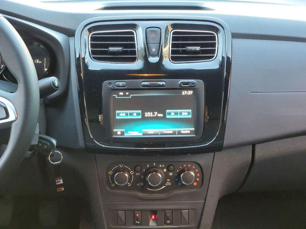 RENAULT Logan - Foto