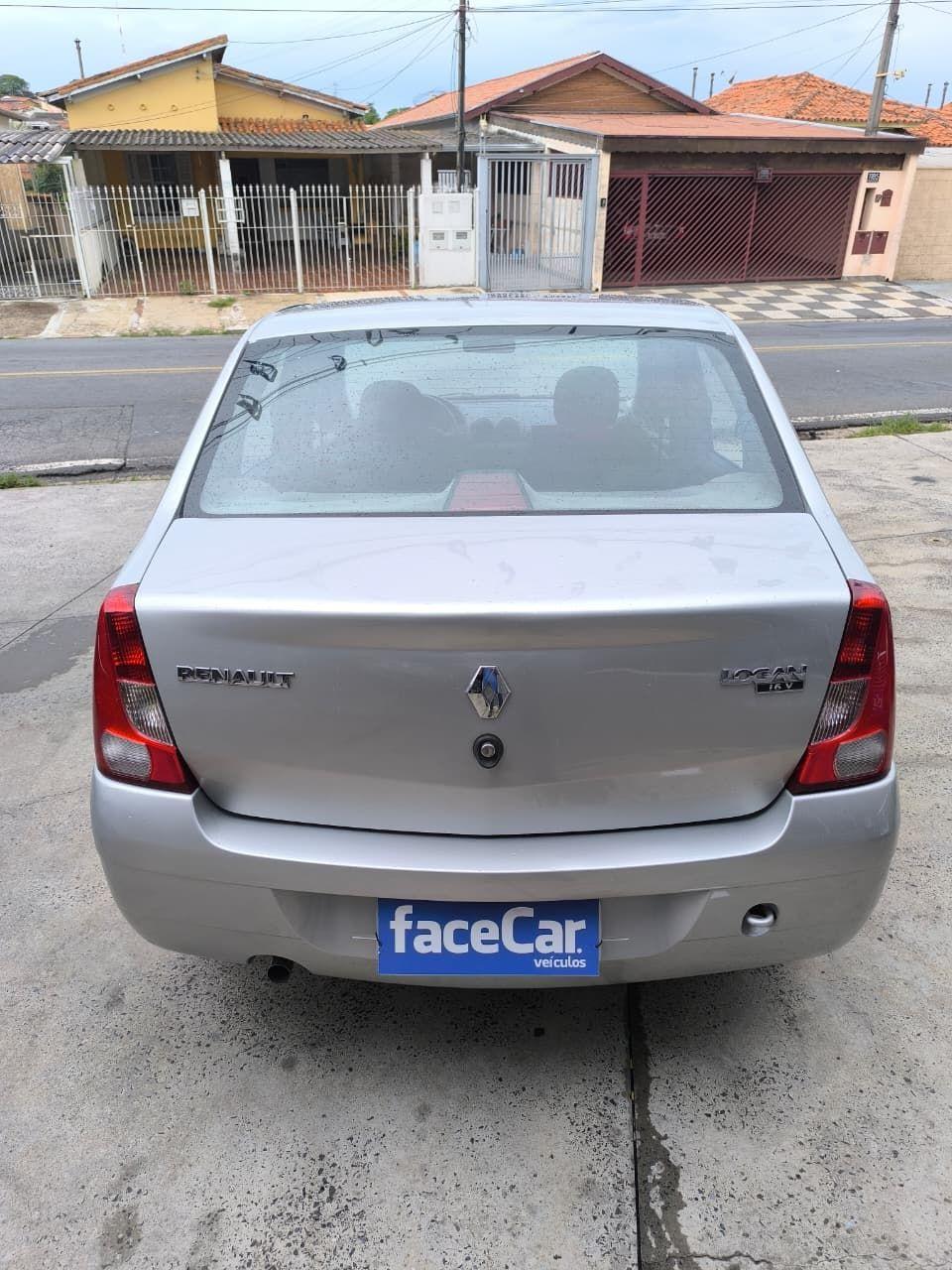 RENAULT Logan - Foto