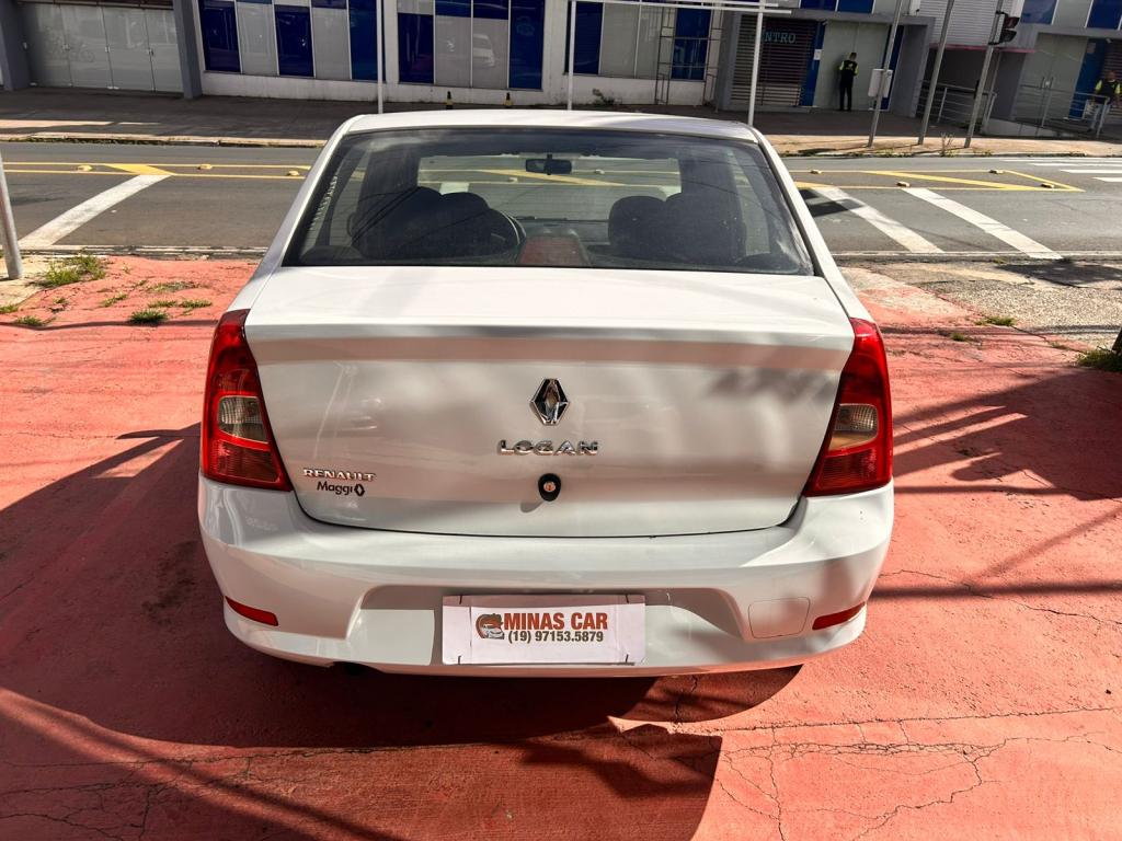 RENAULT Logan - Foto