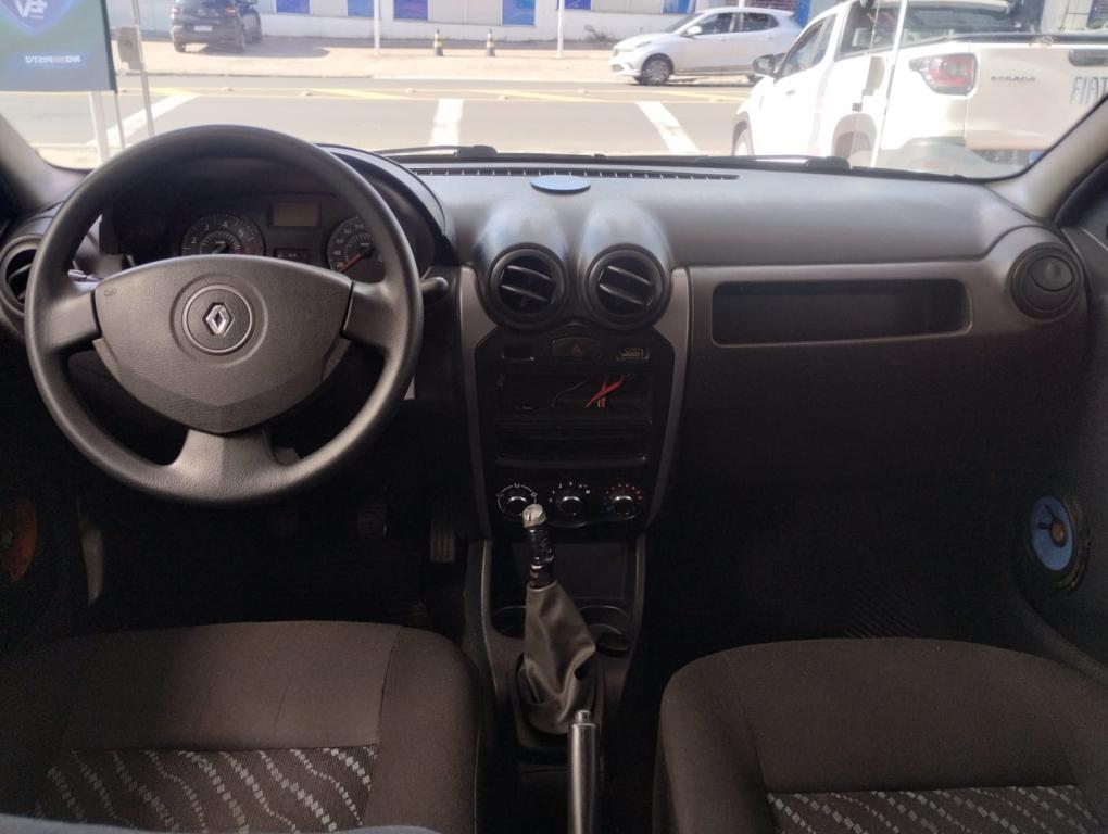 RENAULT Logan - Foto