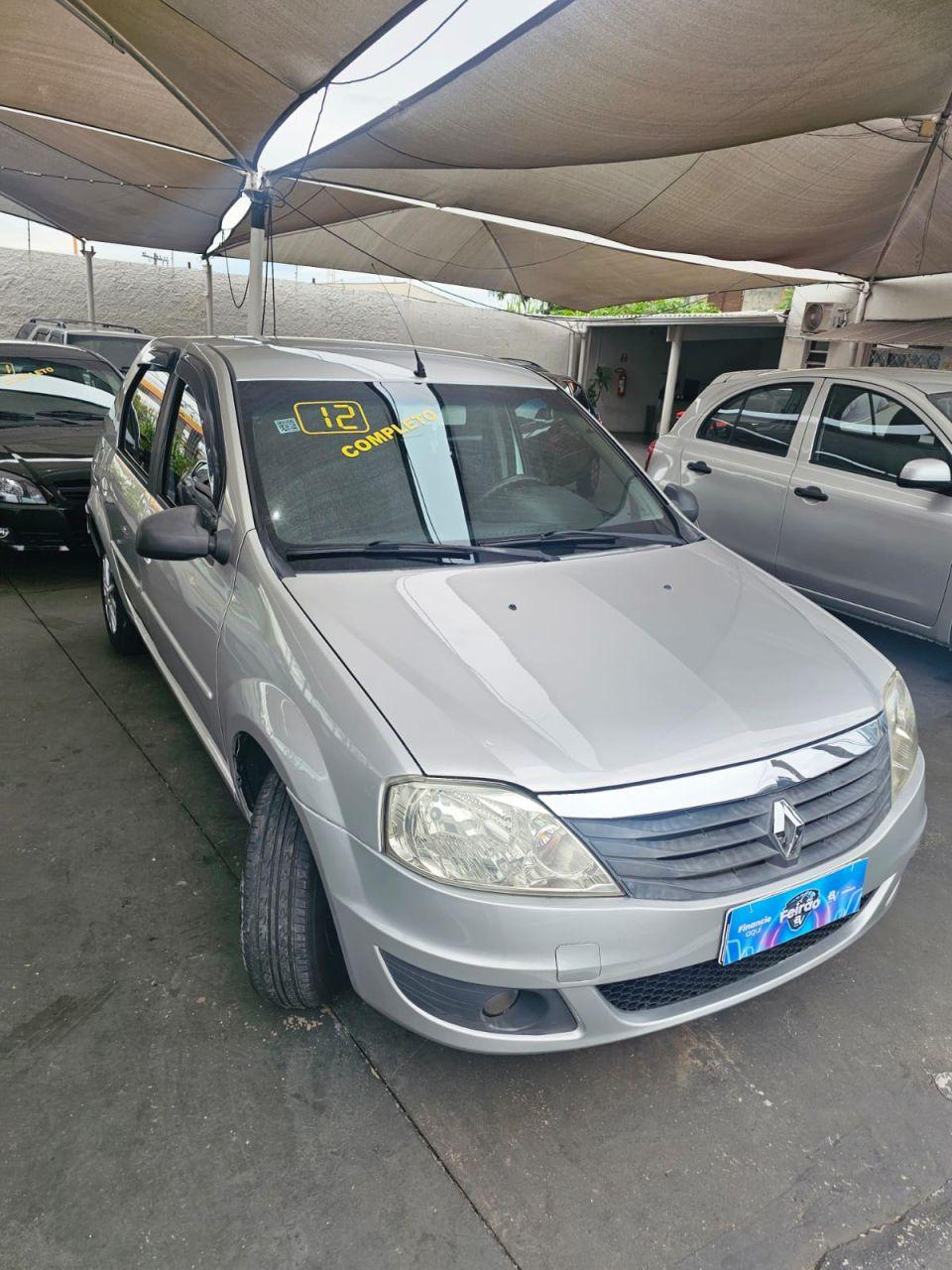 RENAULT Logan - Foto