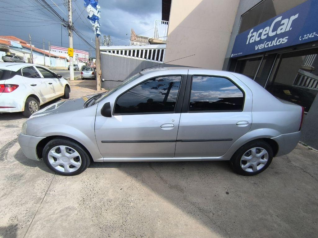 RENAULT Logan - Foto