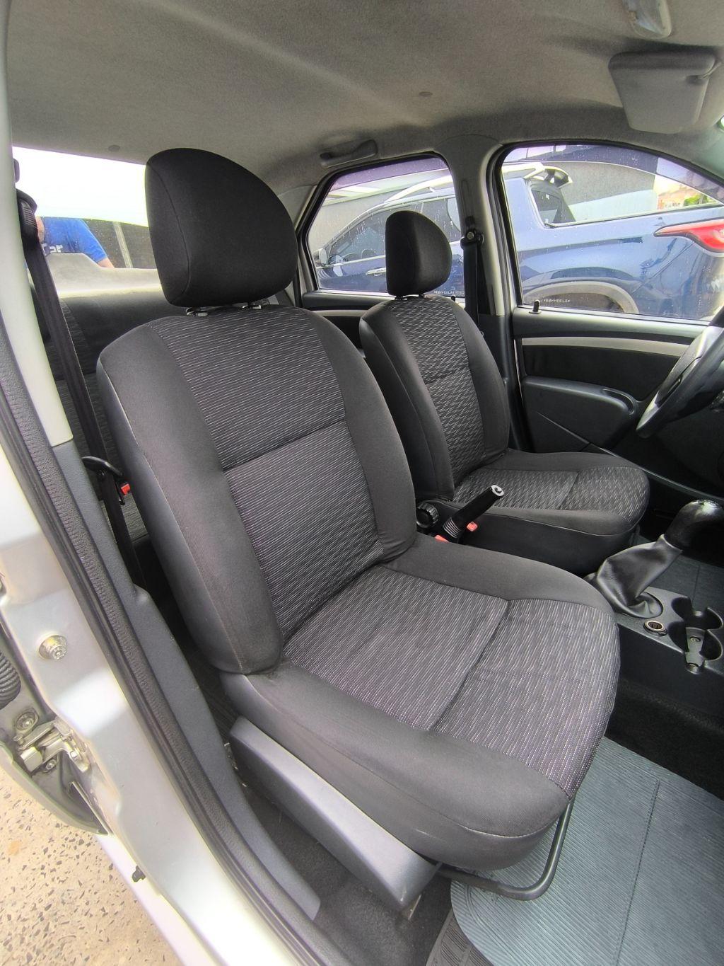 RENAULT Logan - Foto