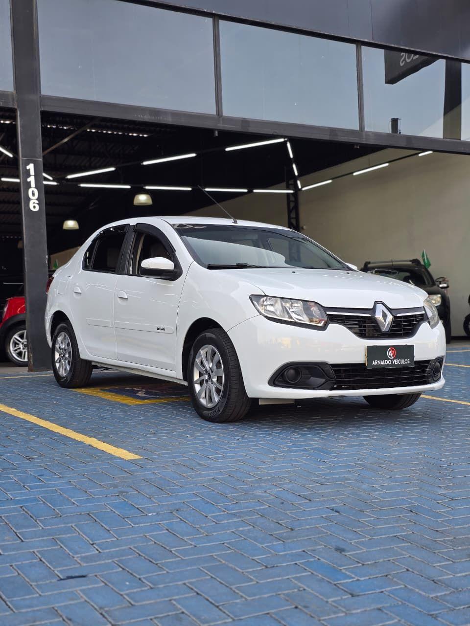 RENAULT Logan - Foto