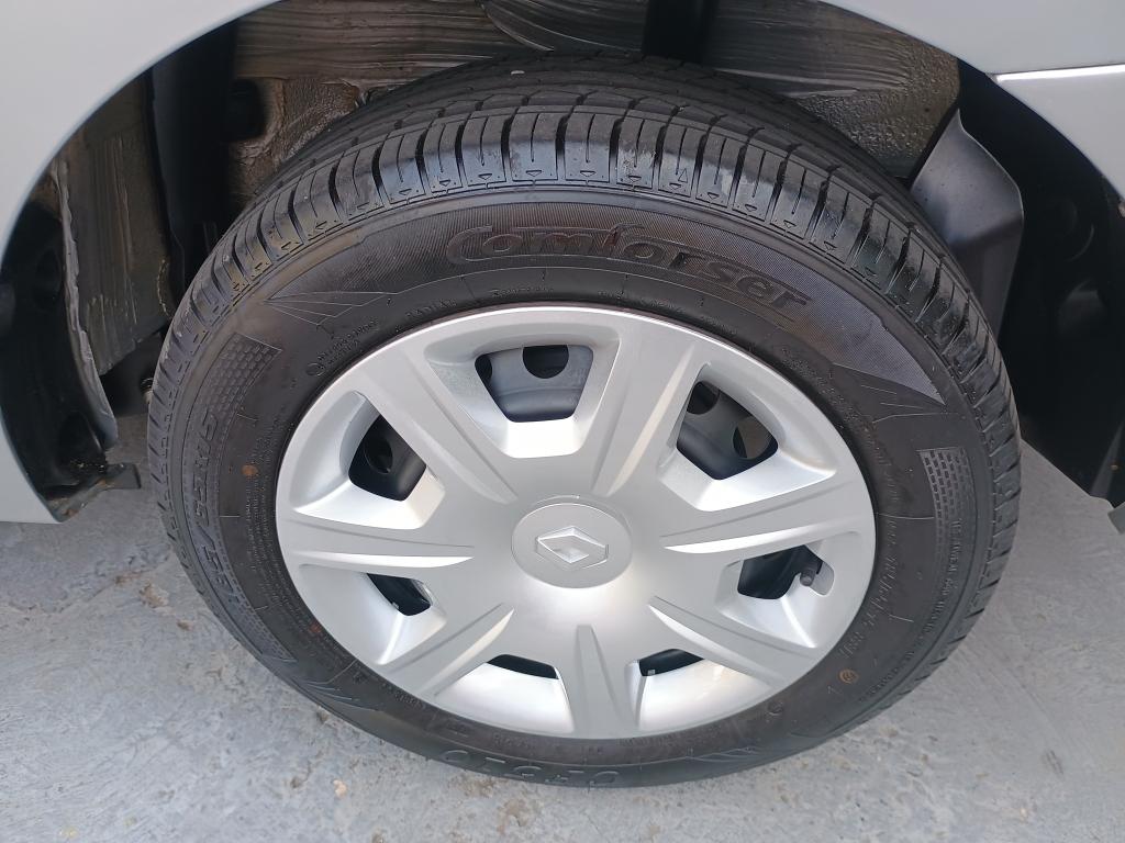 RENAULT Logan - Foto