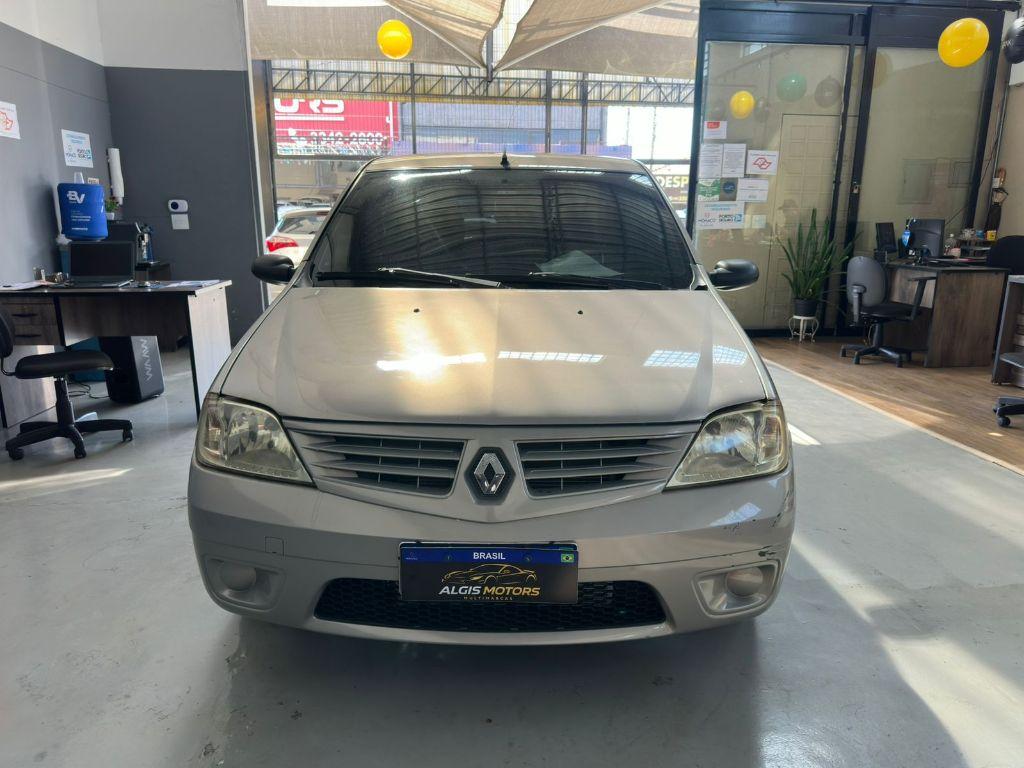 RENAULT Logan - Foto
