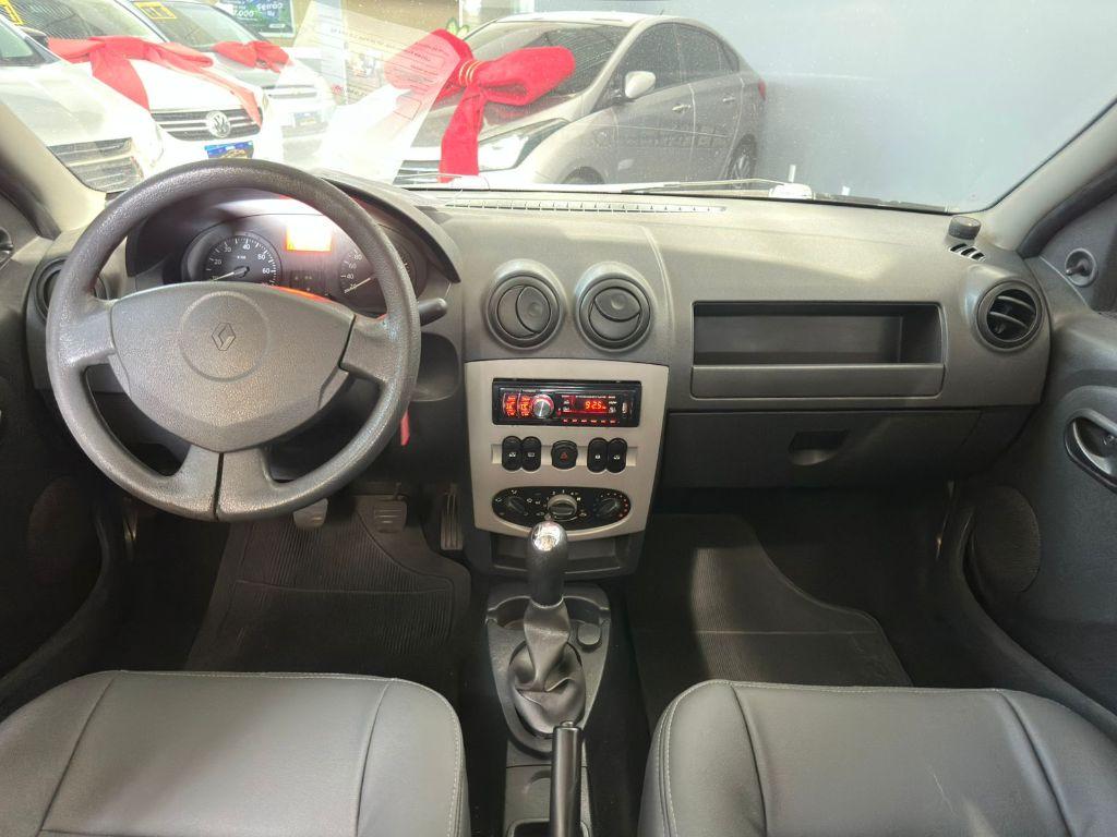 RENAULT Logan - Foto