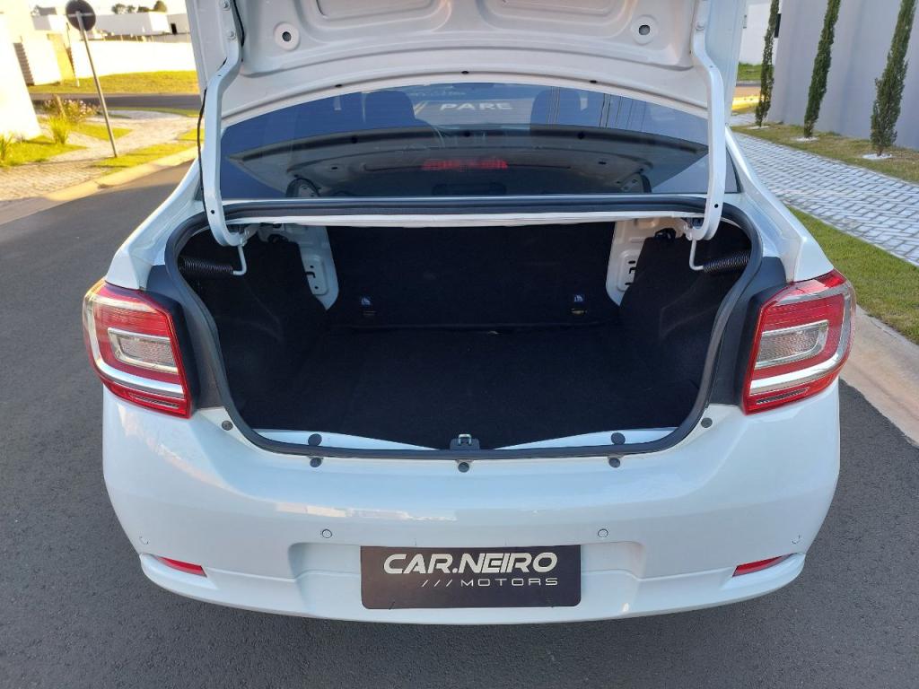 RENAULT Logan - Foto