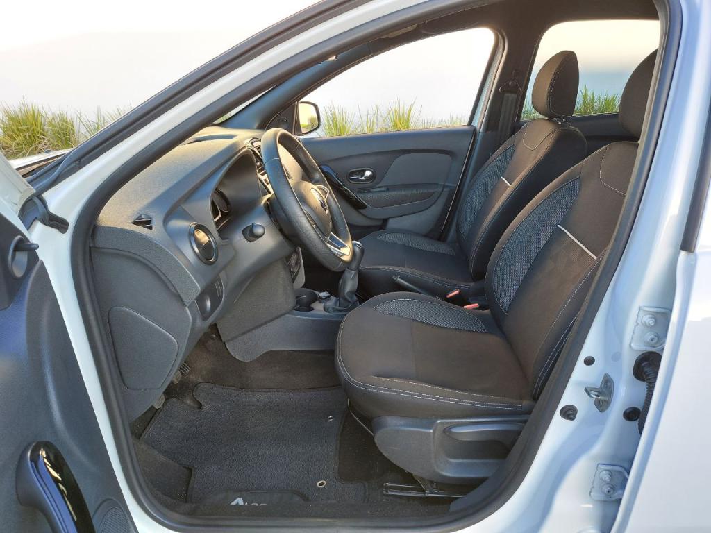 RENAULT Logan - Foto