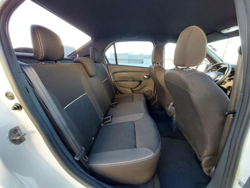 RENAULT Logan - Foto