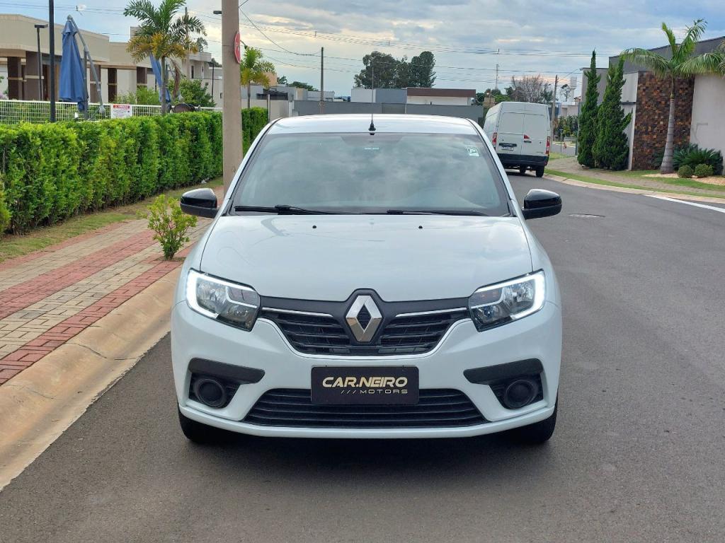 RENAULT Logan - Foto