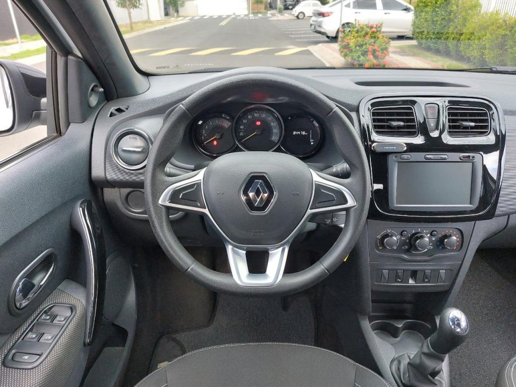 RENAULT Logan - Foto