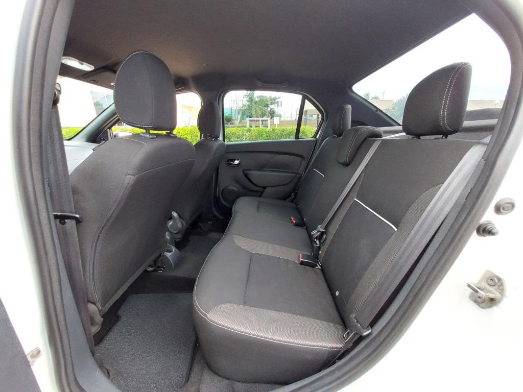 RENAULT Logan - Foto