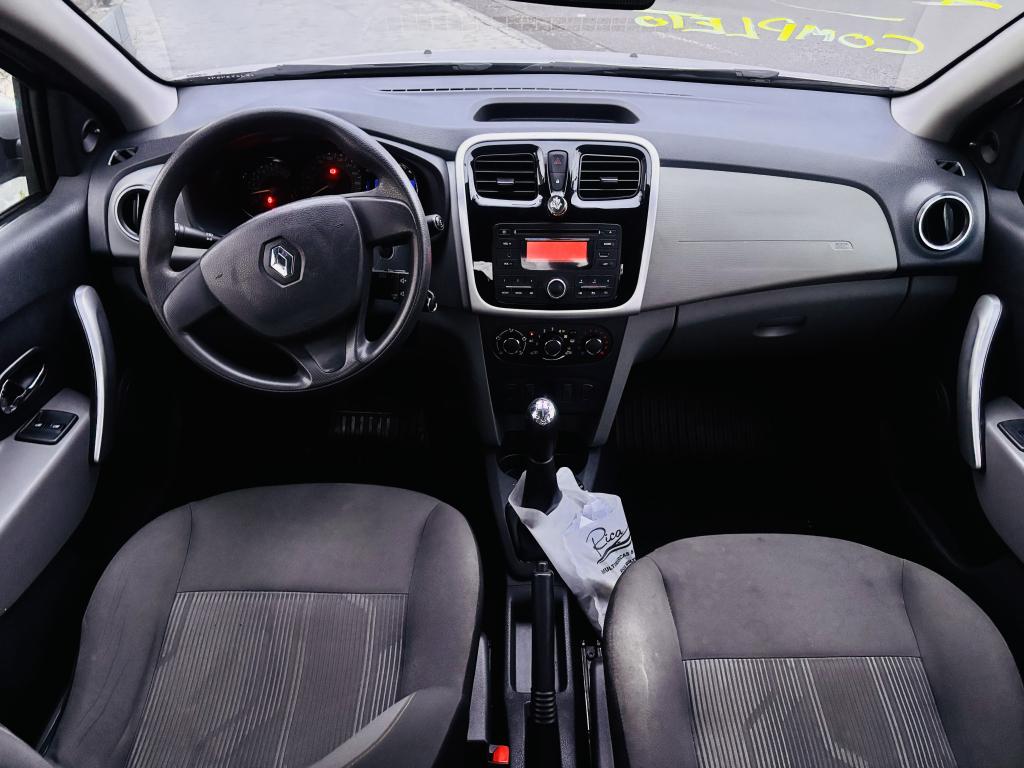 RENAULT Logan - Foto