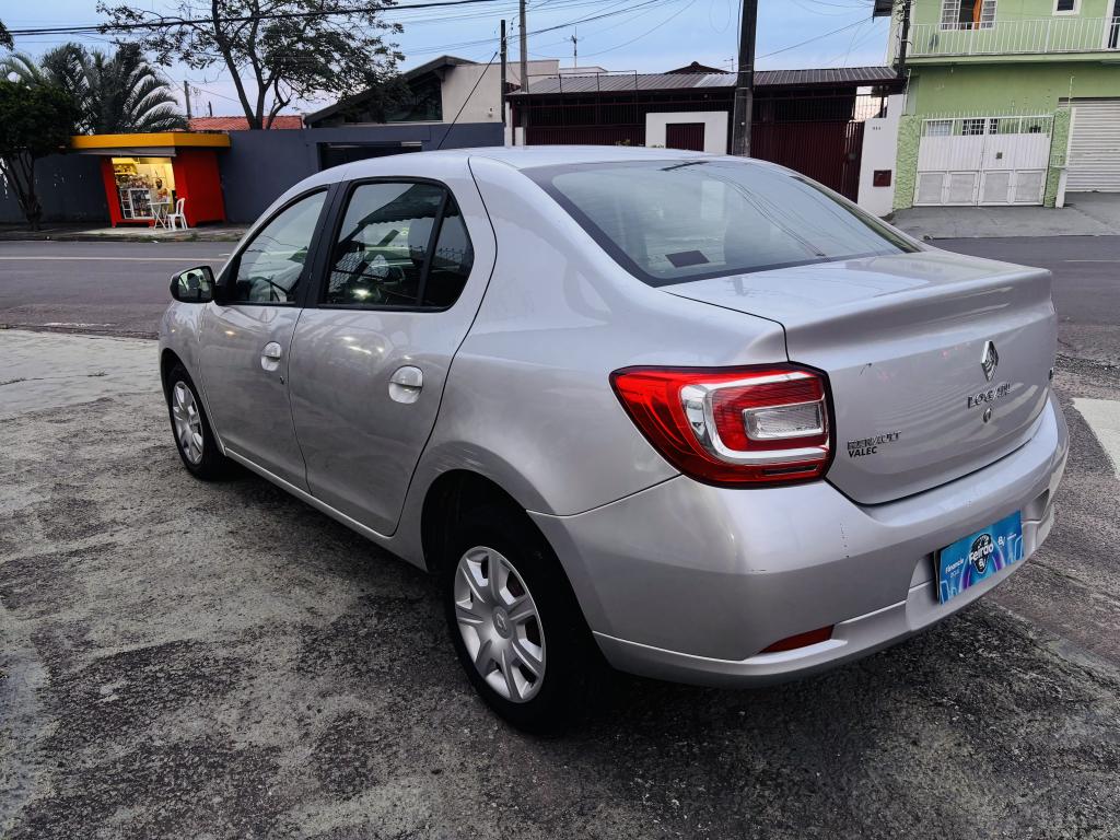 RENAULT Logan - Foto