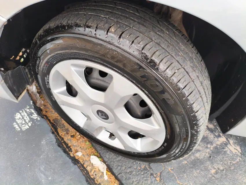 RENAULT Logan - Foto