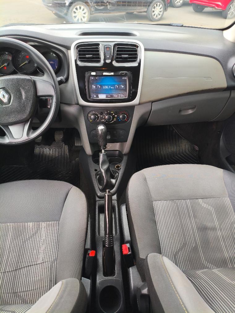 RENAULT Logan - Foto